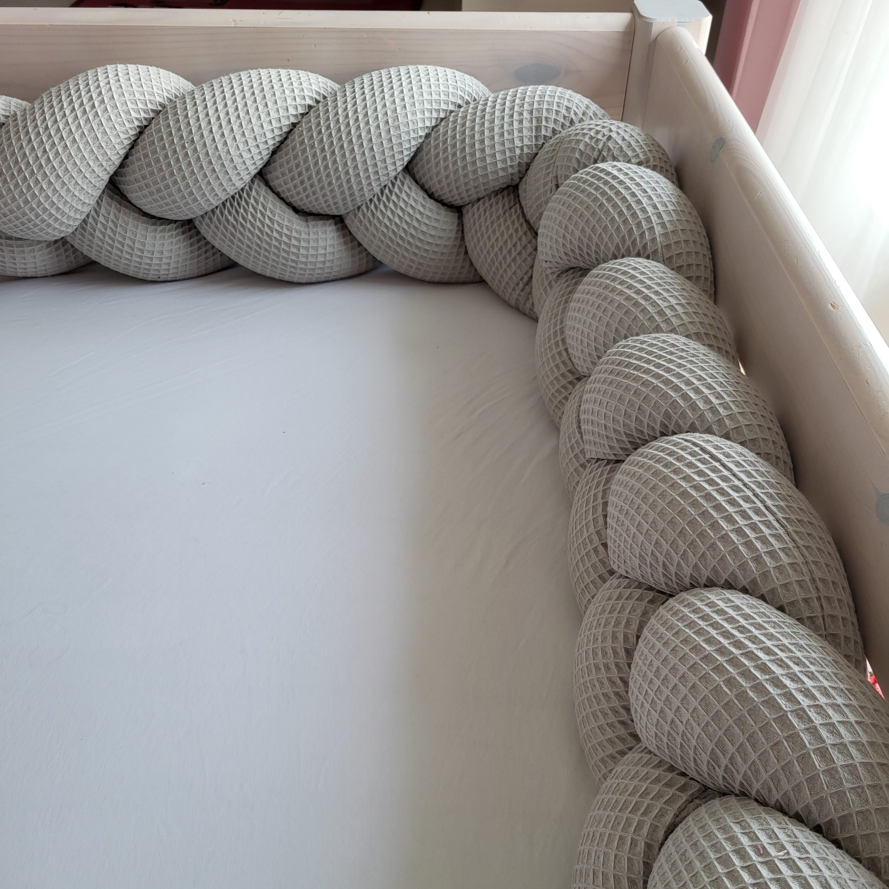 Geflochtene Bettschnecke / Bettschlange Waffelpique - Baby-Anmata