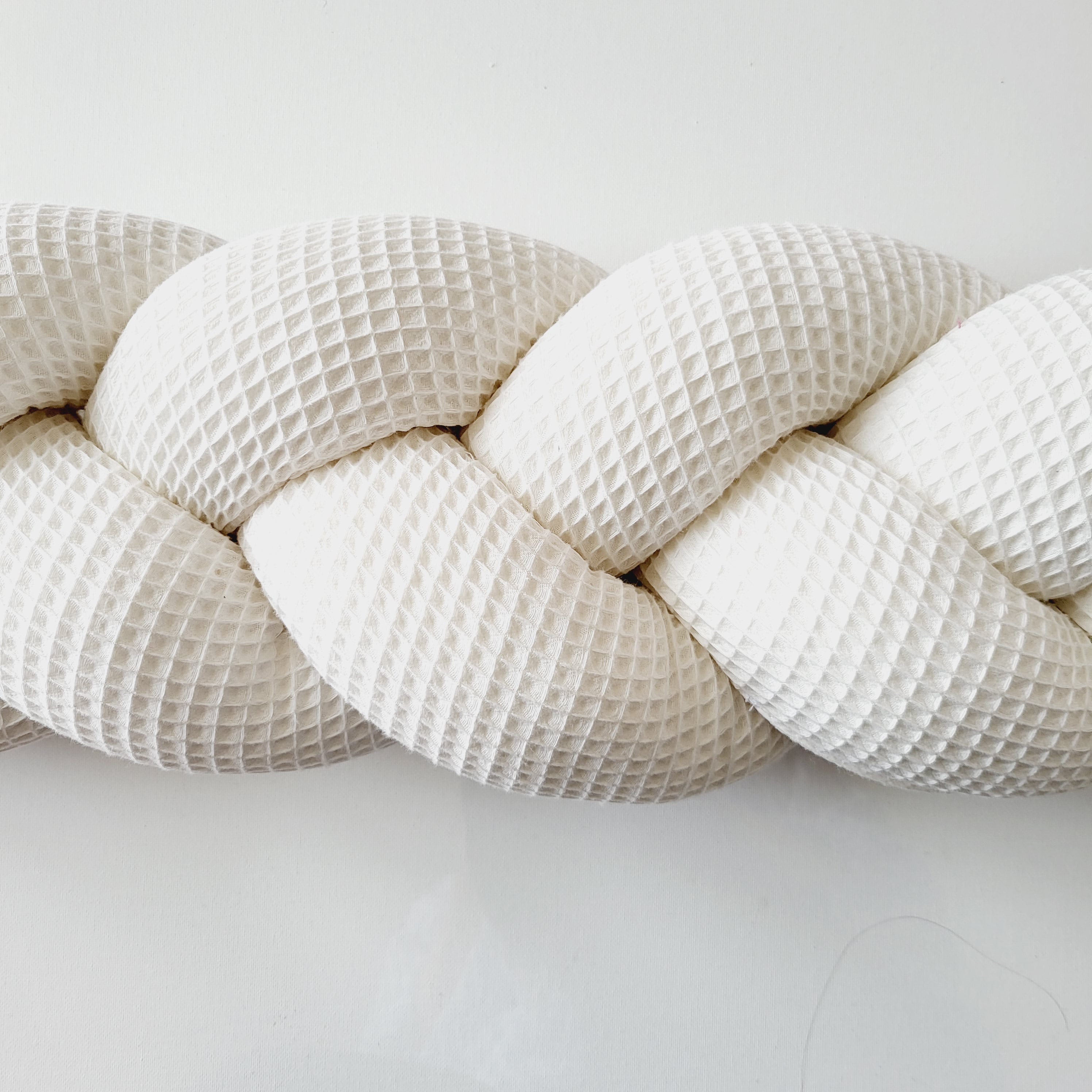 Geflochtene Bettschnecke / Bettschlange Waffelpique - Baby-Anmata