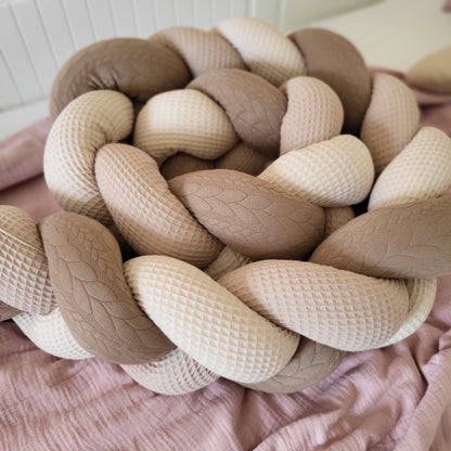 Geflochtene Bettschnecke / Bettschlange Zopfmuster Mila - Baby-Anmata