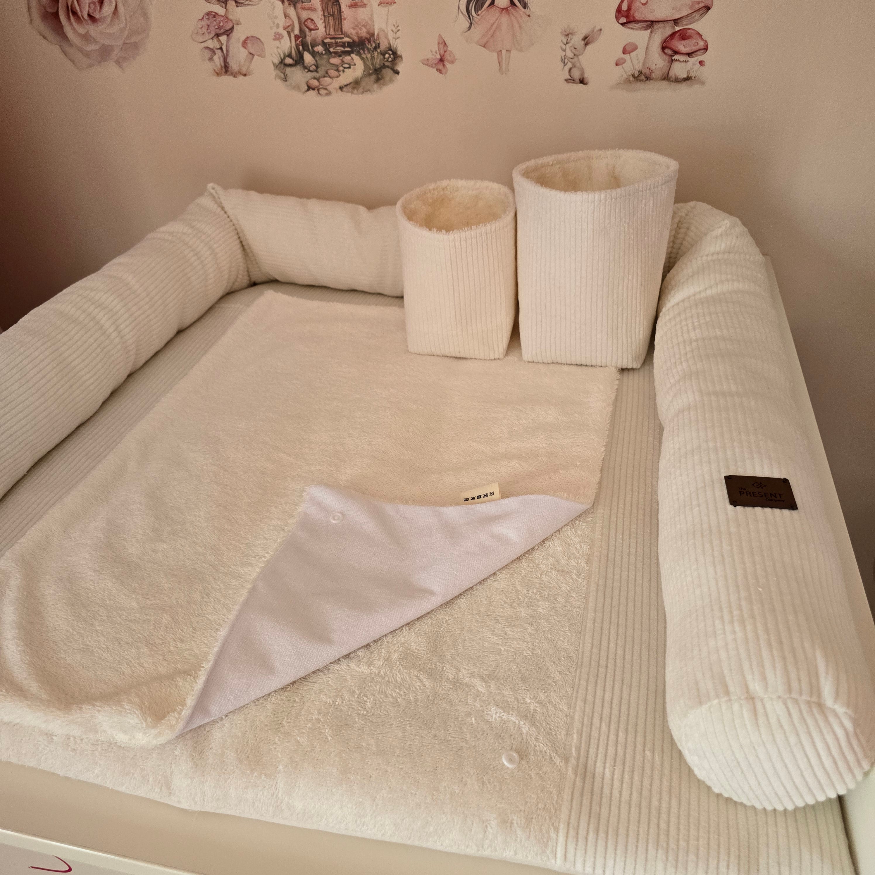 Wickelplatz-Komplettset Cord - Baby-Anmata