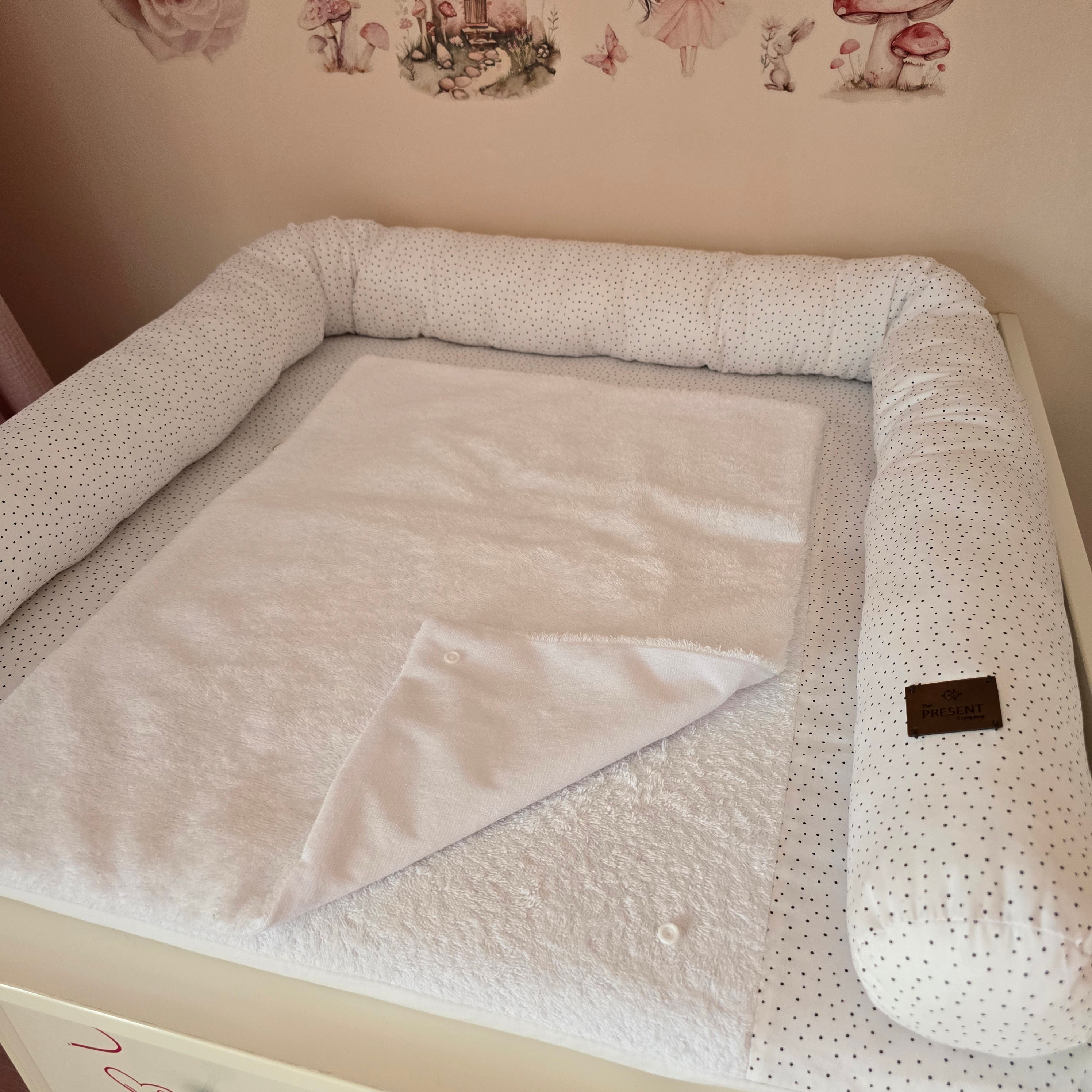 Wickeltischschlange Punkte für Wickelauflage - Baby-Anmata