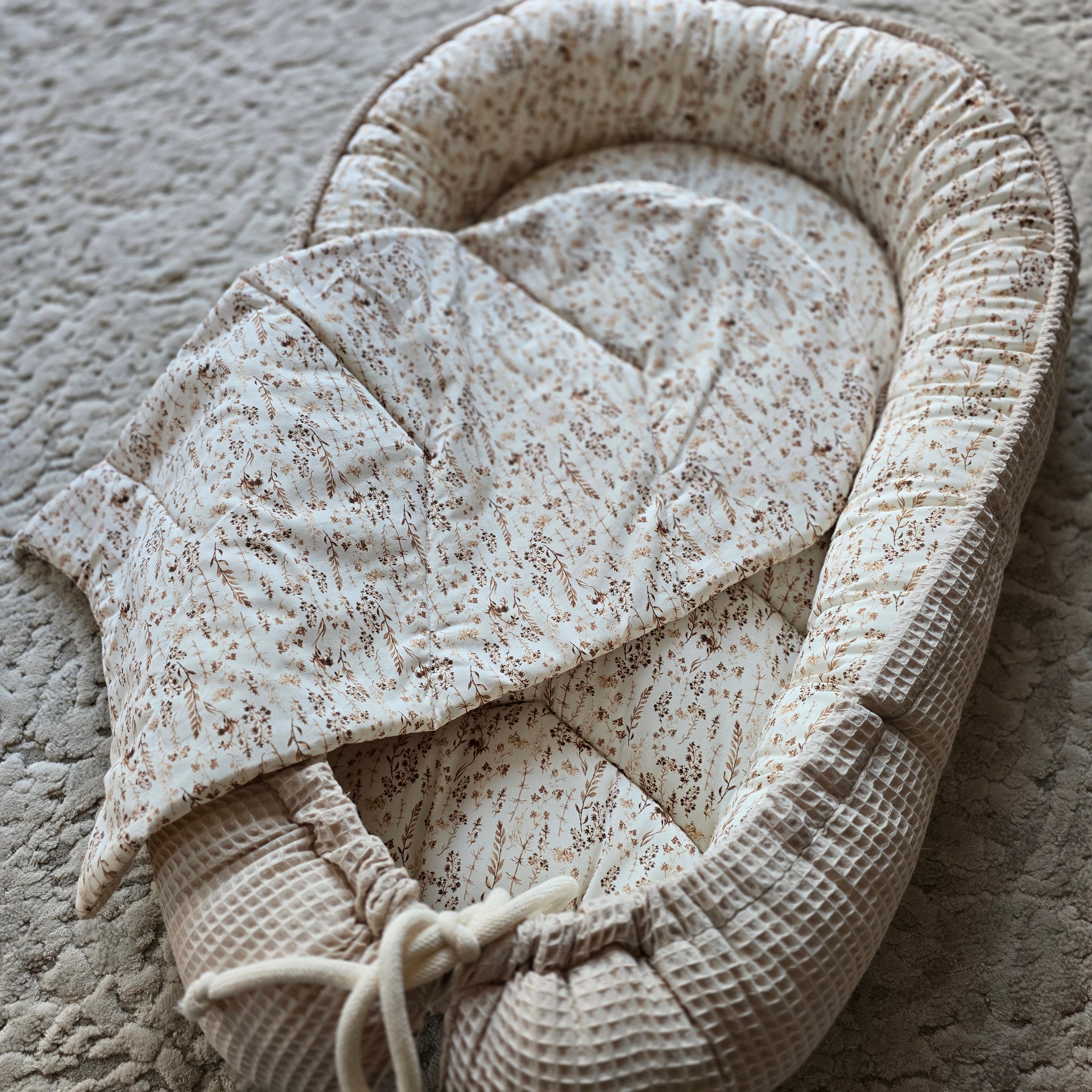 Baby Nestchen Bohoblume - Baby-Anmata