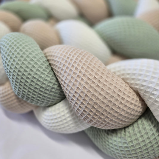 Geflochtene Bettschnecke / Bettschlange Hellbeige, Hellmint und Weiß