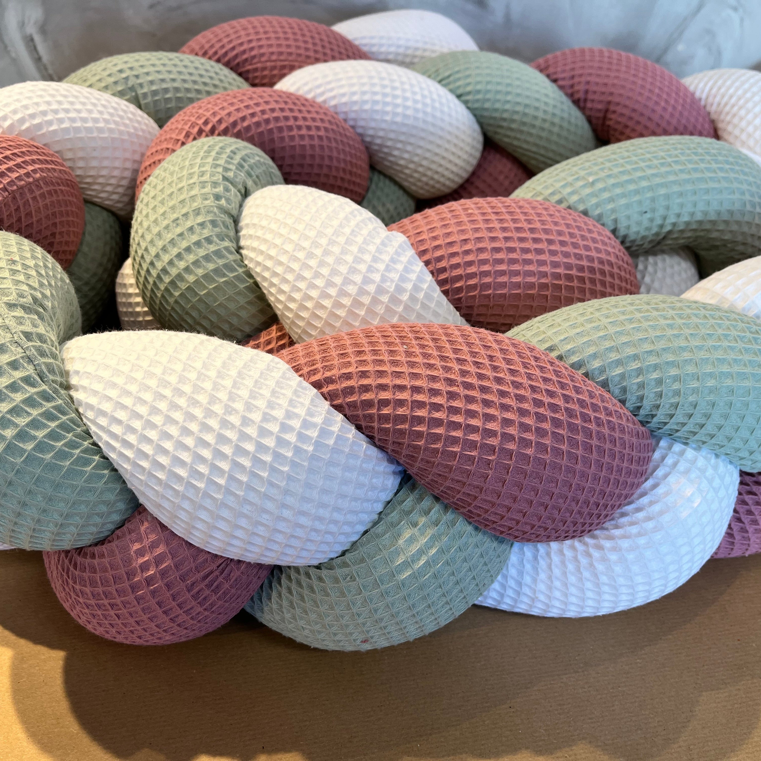 Geflochtene Bettschnecke / Bettschlange Nala - Baby-Anmata